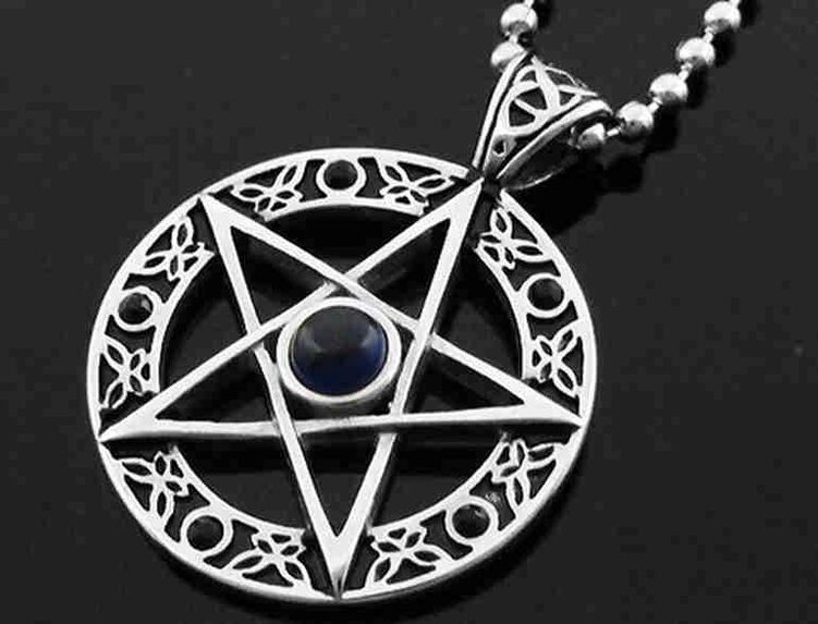 magesch Pendant als Amulett vu Gléck